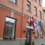 Rafael Viesnīca Riga